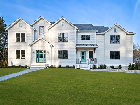 81 Sagamore St, South Hamilton, MA 01982