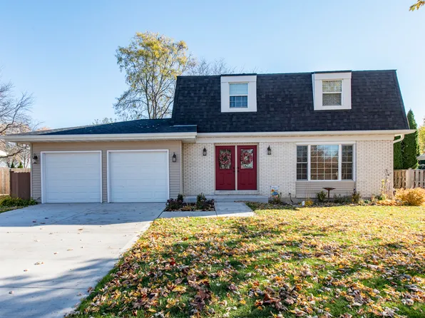 419 Northgate Rd, Lindenhurst, IL 60046