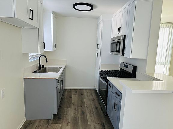 3rd image of 12070 Woodbridge St APT 9