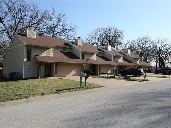 150-156 Par Ln, Carl Junction, MO 64834