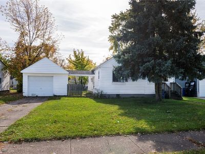 18705 Rockland Ave, Cleveland, OH, 44135