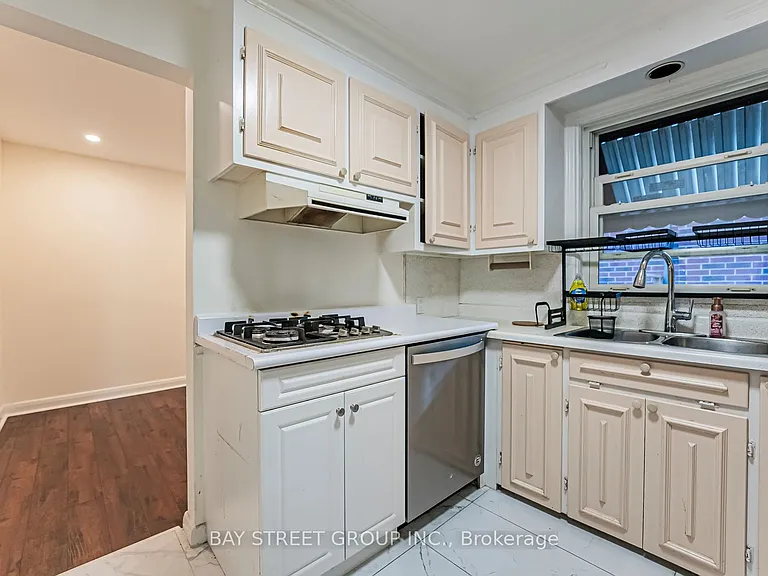 394 Centre St E #MAIN — Photo 6