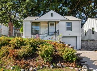 2306 S 48th St, Omaha, NE 68106