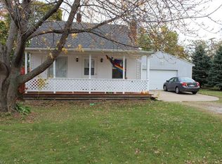 221 Morton Rd, Vermilion, OH 44089