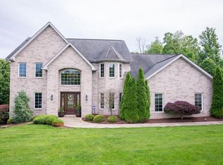 12240 Sedona Dr, North Huntingdon, PA