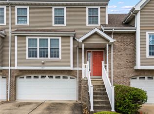 1053 Waterford Ct E, Canonsburg, PA 15317