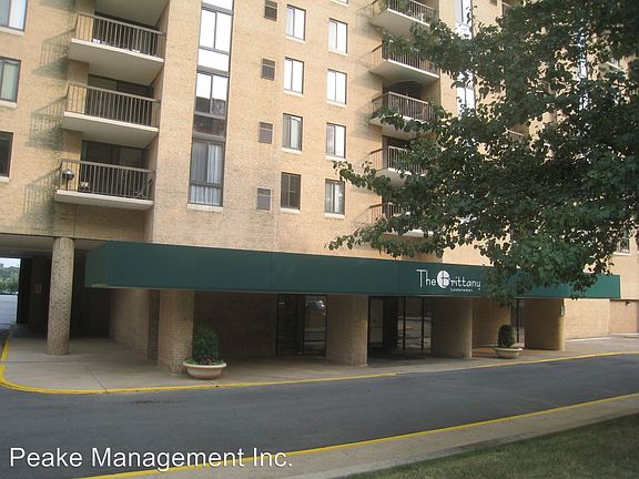 2nd image of 4500 S 4 Mile Run Dr APT 1014