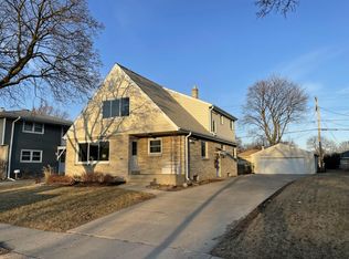 3246 S 76th St, Milwaukee, WI 53219