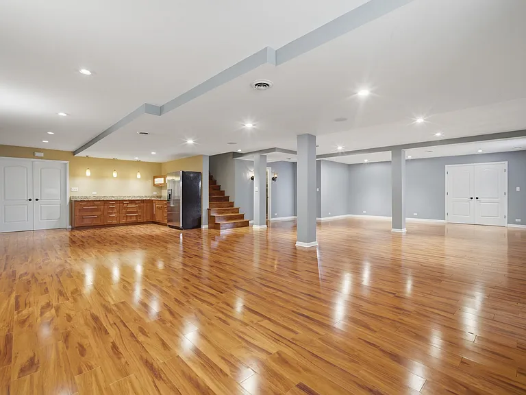5280 Burnham St — Photo 33
