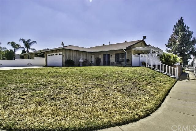 1st image of 641 Zenia Ct