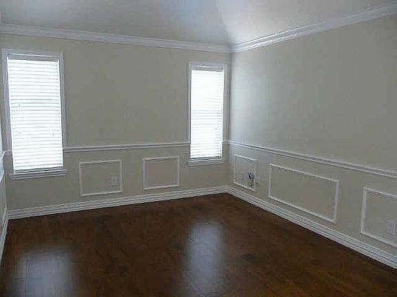 2nd image of 509 Lake Forest Dr