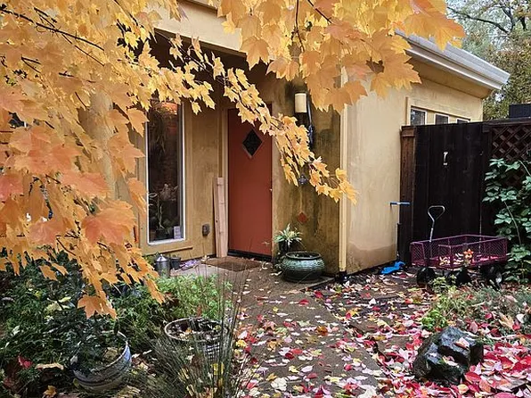 1953 Wild Oak Ln, Chico, CA 95928