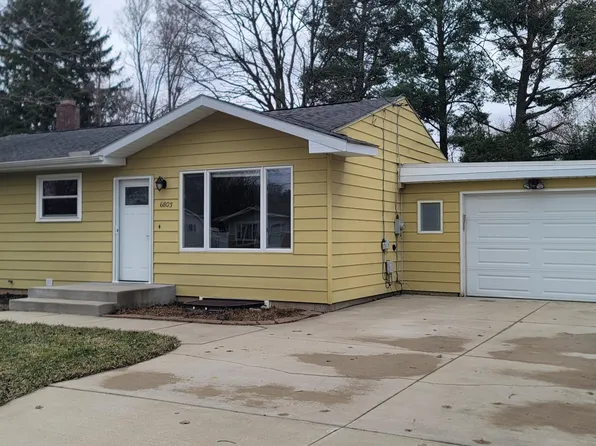 6803 Fescue St, Portage, MI 49024
