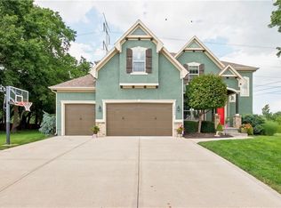 20648 W 107th Pl, Olathe, KS 66061