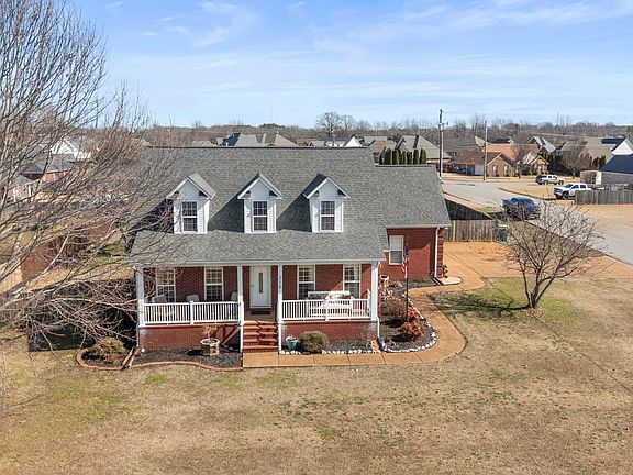 4th image of 210 Lila Ln