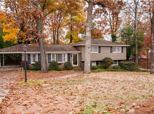 2325 Queensview Rd, Birmingham, AL 35226