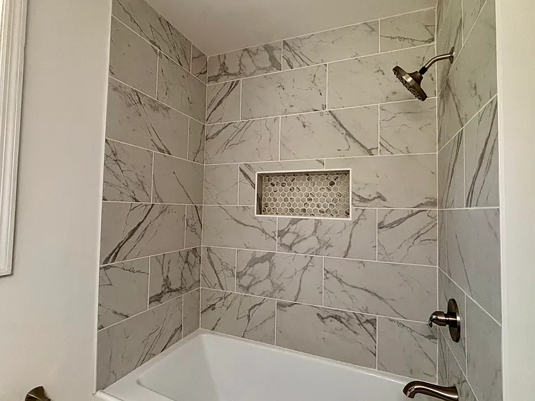 315 E Brown St — Photo 10