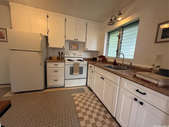 66-465 Kilioe Pl, Haleiwa, HI 96712