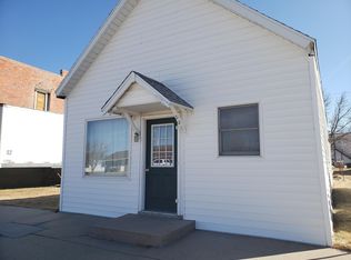 921 2nd St, Sutherland, NE 69165