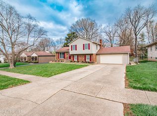 3204 Summerfield Dr, Louisville, KY 40220