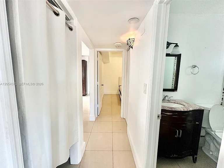 1548 SW 5th Pl #1 — Photo 23