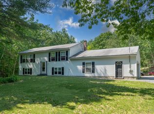 681 Station Rd, Hebron, ME 04238