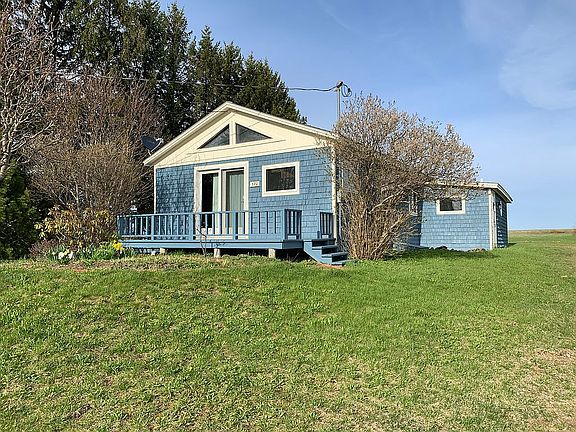 1100 sq ft, 3 beds, 1bath