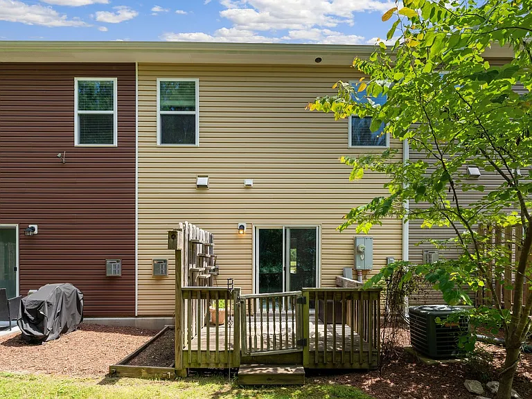1504 Holly Grove Way — Photo 16