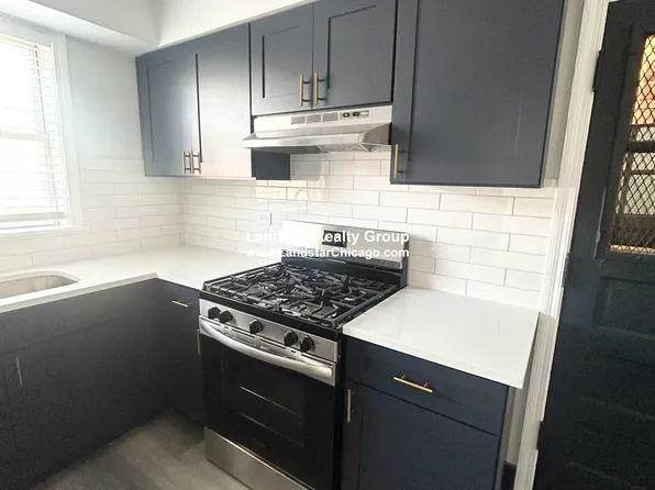 2727 W Berwyn Ave, Chicago, IL