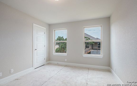 4th image of 8219 Claret Cup Way