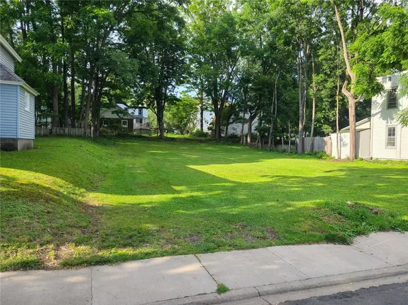 18 Columbia St #25, Oneonta, NY 13820