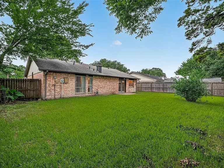 16451 Cavendish Dr — Photo 31
