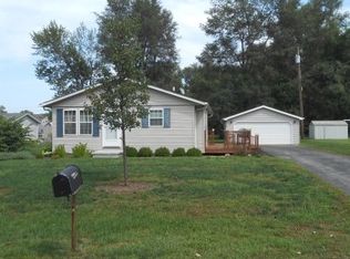 4040 Wood St, Morris, IL 60450