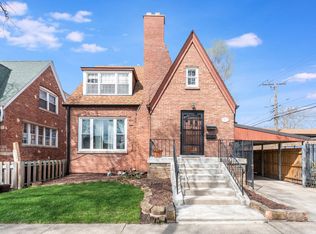 2812 W 99th St, Evergreen Park, IL 60805