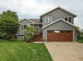 1412 Dickenson Ln, Iowa City, IA 52240