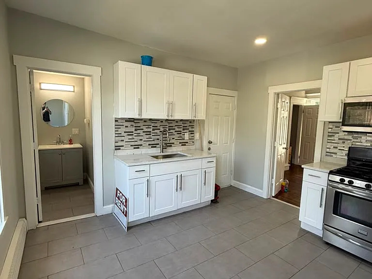 690 William St #1 — Photo 3