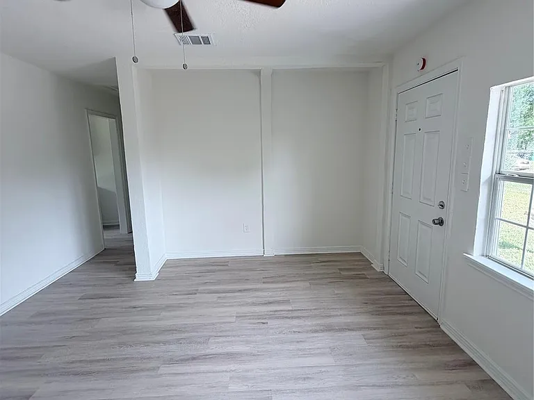 8837 Oak Knoll Ln — Photo 11