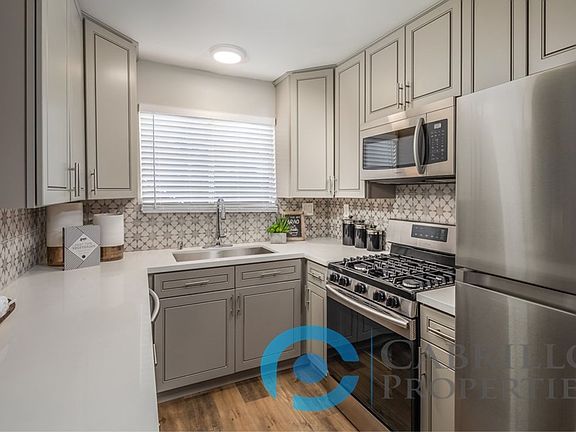 2nd image of 4571 Marlborough Dr #5