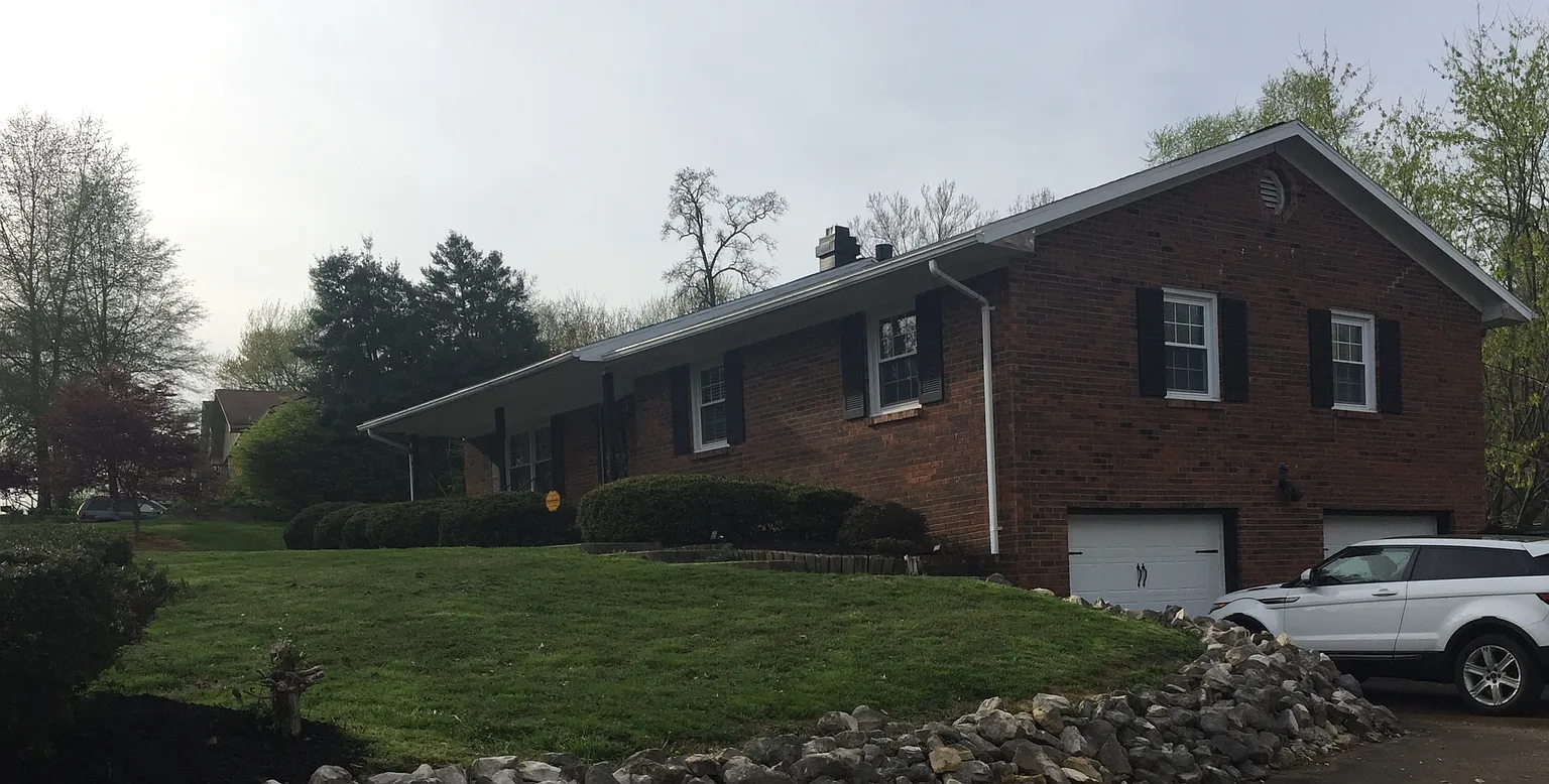 101 Springhaven Dr photo 1