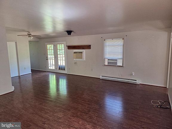 5th image of 65 Cary Ct