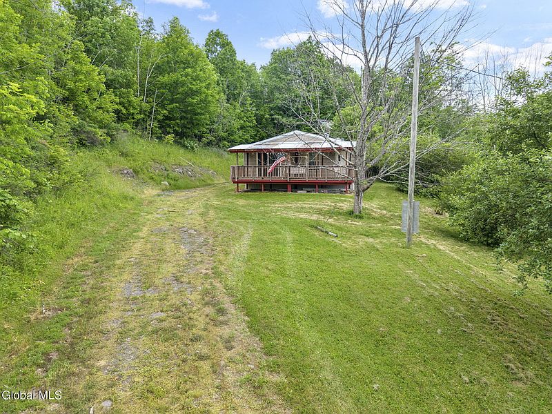 2nd image of 127 Grassy Road