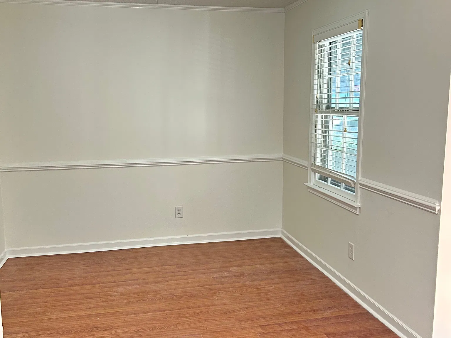 32 Oakwood Dr - 1 — Photo 3