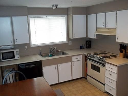 3rd image of 617 N Wilbur Ave