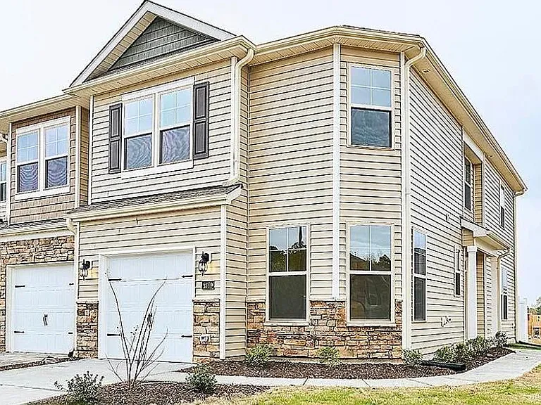 Flat Ford Rd — Photo 1