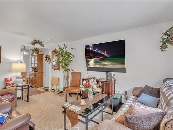 4th image of 70 McKinley Pkwy