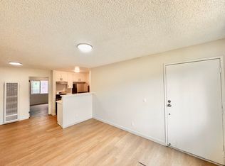 607 W 82nd St APT 201, Los Angeles, CA 90044
