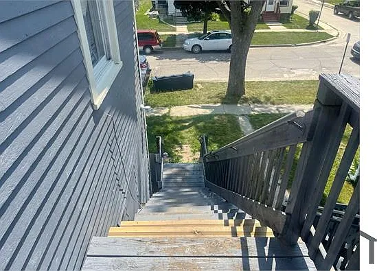 2 bed, 900 sqft, $800 — Photo 2