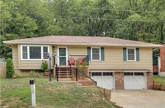 3rd image of 5703 NW Honor Ln