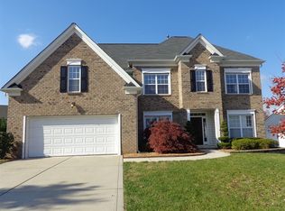 10035 Back Acre Dr, Charlotte, NC 28213