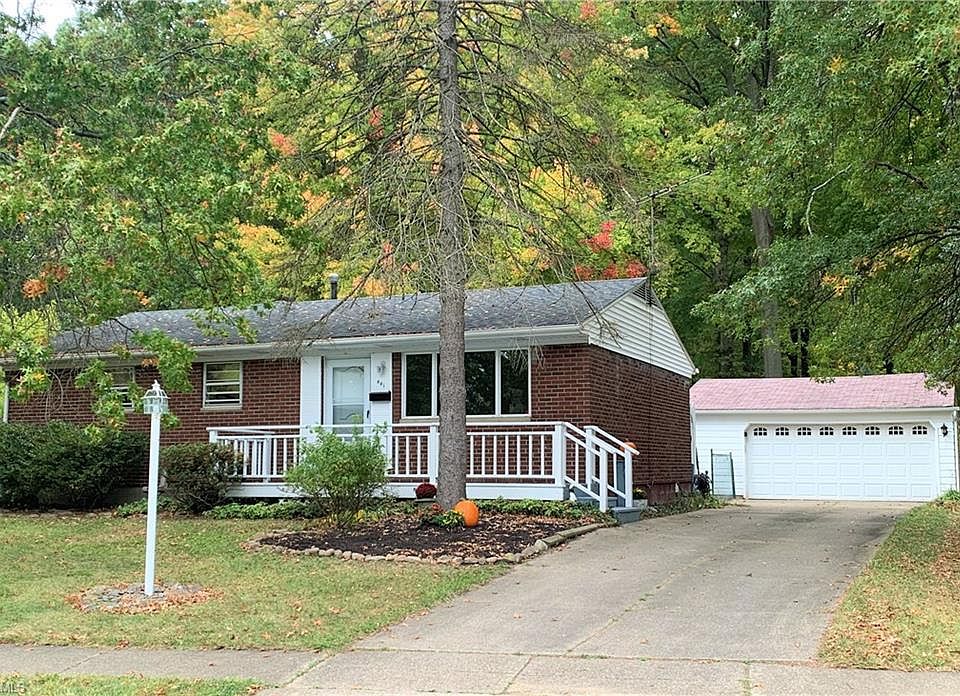 1st image of 441 Cathy Dr